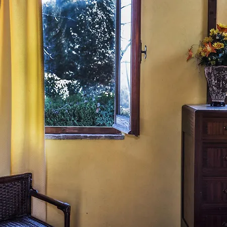 Apartment In Sibillini With Pool & Solarium, Cleaning Included Amandola
