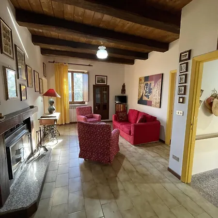Vakantiehuis Apartment In Sibillini With Pool & Solarium, Cleaning Included