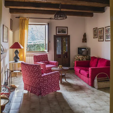 Apartment In Sibillini With Pool & Solarium, Cleaning Included Amandola