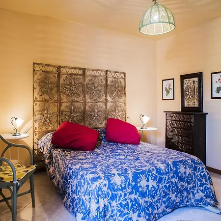 Vakantiehuis Apartment In Sibillini With Pool & Solarium, Cleaning Included