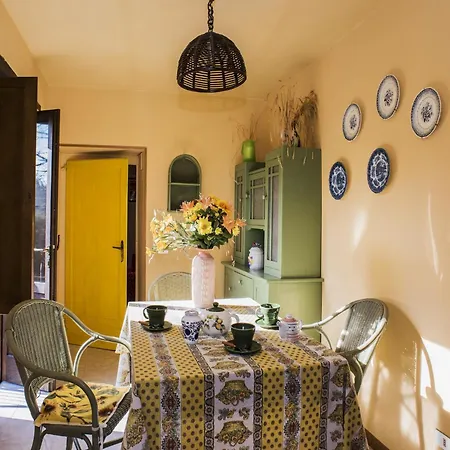 Apartment In Sibillini With Pool & Solarium, Cleaning Included Vakantiehuis Amandola