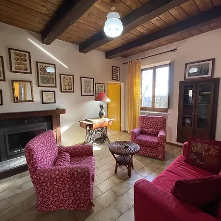Apartment In Sibillini With Pool & Solarium, Cleaning Included Amandola
