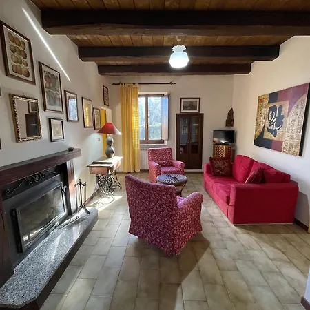 Apartment In Sibillini With Pool & Solarium, Cleaning Included Vakantiehuis Amandola