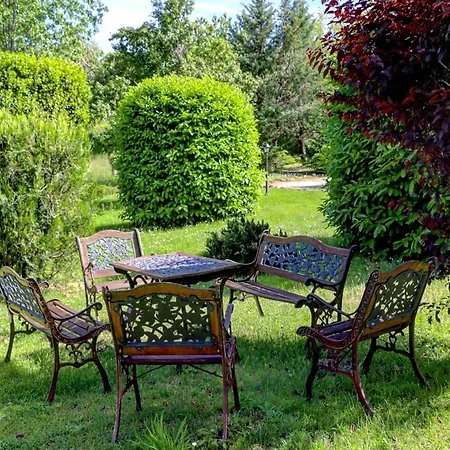 Vakantiehuis Apartment In Sibillini With Pool & Solarium, Cleaning Included